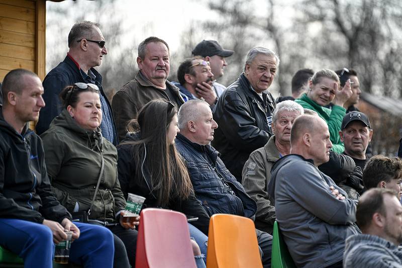 Fotbalový zápas, MSD - F - FC Heřmanice Slezská - FC Slavoj Olympia Bruntál, 26. března 2022 v Ostravě.