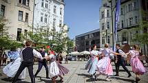 XXI. ročník mezinárodního festivalu městských folklorních souborů odstartoval v pondělí 13. srpna v Ostravě.