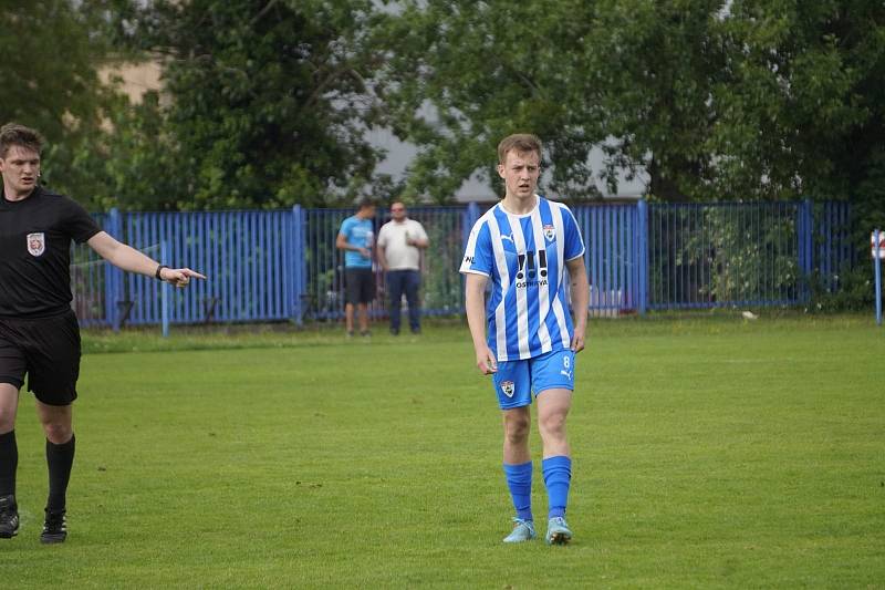 Zápas 25. kola fotbalové divize F MFK Vítkovice - Bílovec 1:1.