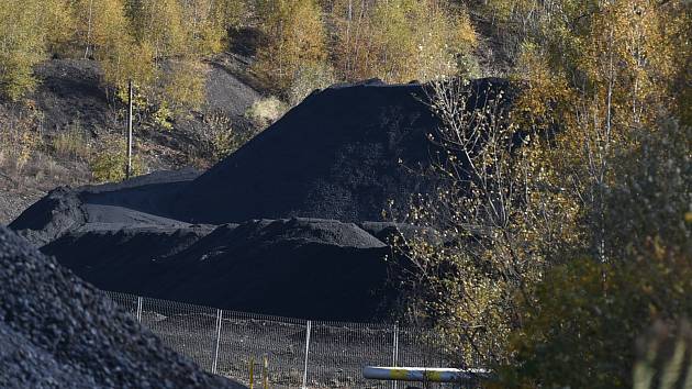 Heřmanická skládka uhlí.