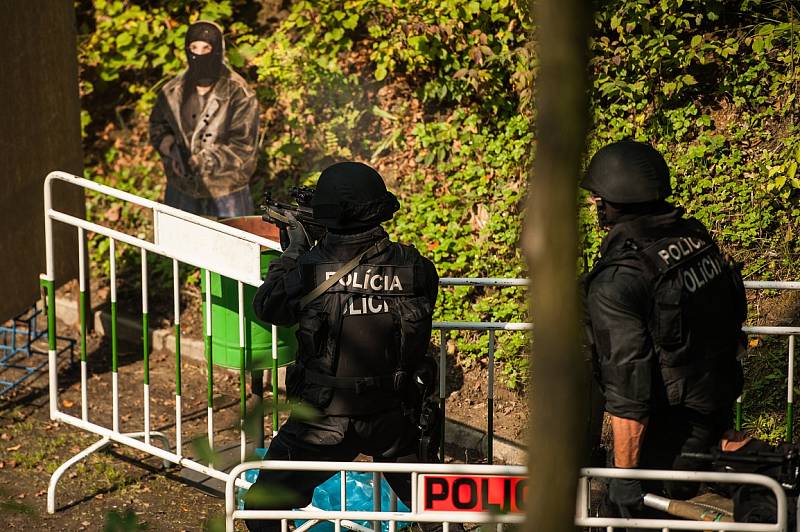 Policejní zásahové týmy změřily své síly na ostravské střelnici.