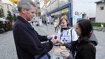 Také v Ostravě měli lidé možnost přispět v rámci sbírky Bílá pastelka na pomoc nevidomým a slabozrakým