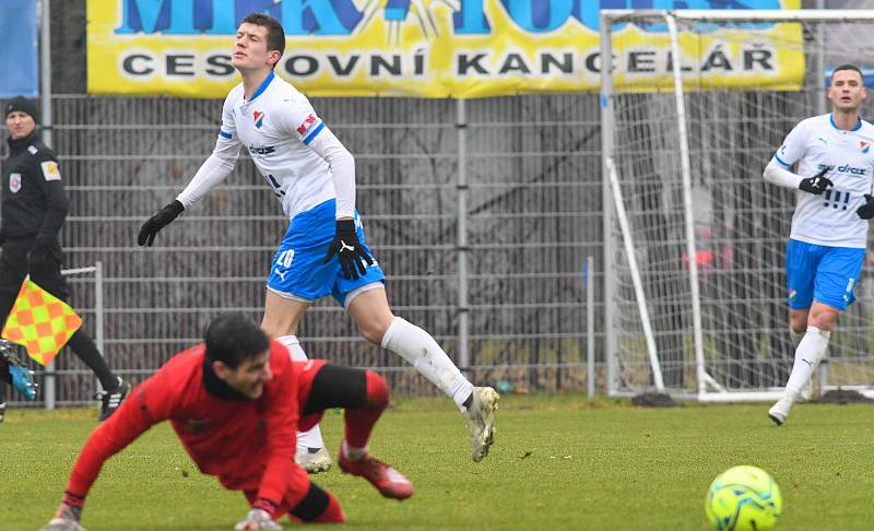 Fotbalisté Baníku Ostrava prohráli přípravné utkání s druholigovým Prostějovem 0:1. (6. ledna 2021, Ostrava).