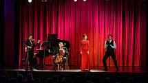 Na zahajovacím koncertě osmé koncertní sezony ve Frenštátě pod Radhoštěm vystoupili sopranistka Patricia Janečková, rakouský barytonista Martino Hammerle-Bortolotti a Moravské klavírní trio.