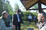 Jaroslav Palas byl v letech 2005–2014 předsedou Českomoravské myslivecké jednoty. V červnu 2022 se setkal s myslivci ve Městě Albrechticích při odhalování památníku Jorgose Karecose. Pak se vydal na prohlídku muzea vycpaných zvířat v Holčovicích.