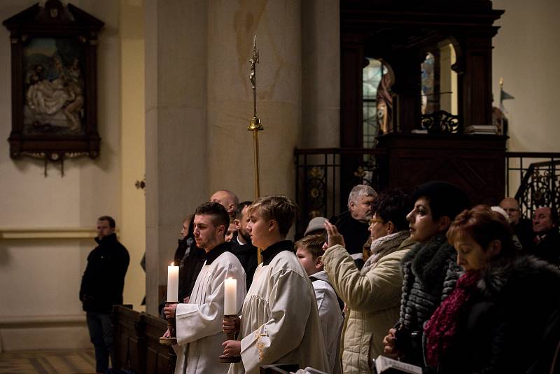 Půlnoční pontifikální mše sv. v katedrála Božského Spasitele, 24. prosince 2018 v Ostravě.