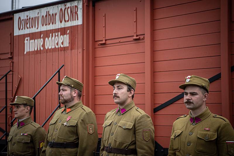 Replika vojenského vlaku, s nímž jeli českoslovenští legionáři v letech 1918-1920 po Transsibiřské magistrále do Vladivostoku, nádraží Ostrava-Svinov, 30. září 2021.