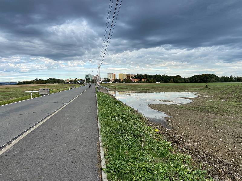 Zatopené pole na ulici Blanická ve Staré Bělé, 5. října 2020 v Ostravě.