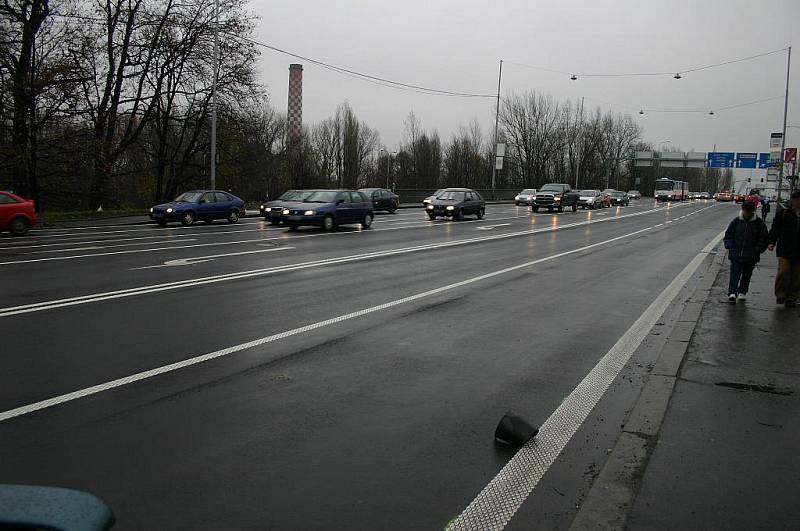 V Ostravě havarovalo auto, které jelo několik desítek metrů bez řidiče