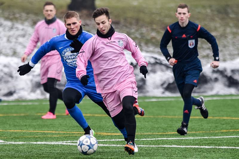 Bohumín (v modrém) na turnaji ve Vratimově porazil divizní Havířov 3:2.