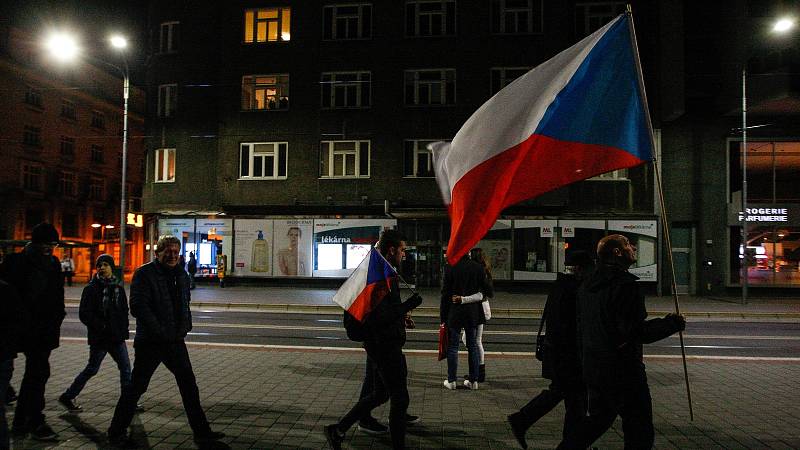 17. listopad, připomínka Dne boje za svobodu a demokracii.