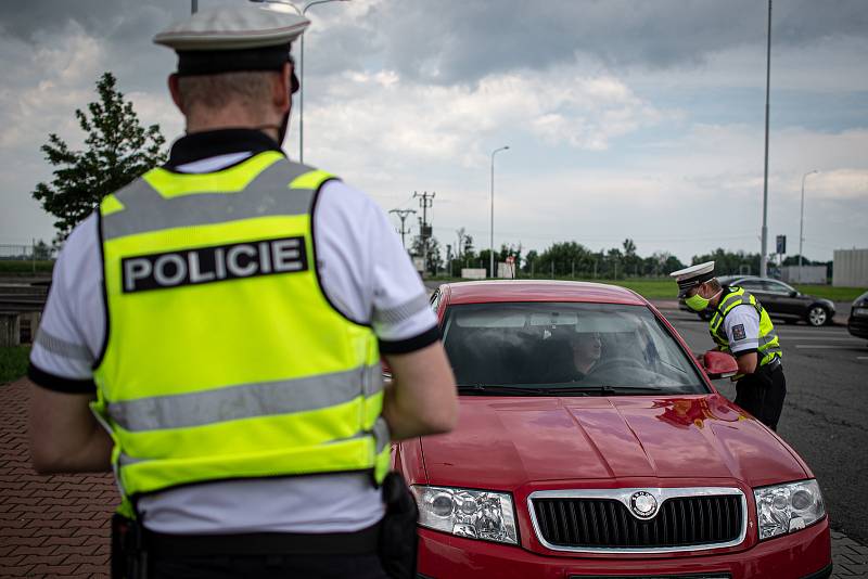 Policie a strážníci, Ostrava, rok 2020. Ilustrační foto.