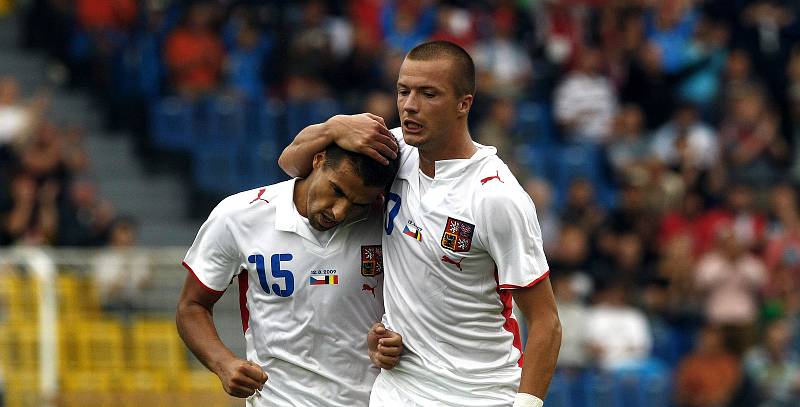 Milan Baroš a Václav Svěrkoš během přátelského zápasu s Belgií v Teplicích.