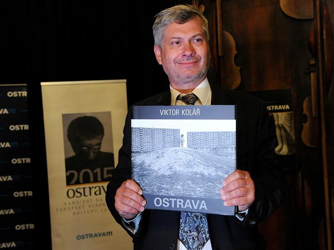 Křest publikace Viktora Koláře nazvané Ostrava se ve čtvrtek uskutečnil kromě kaVárny Ostrava v pražském Mánesu také ve Staré Aréně – Klubu pro kulturu a informace 2015 v Ostravě.