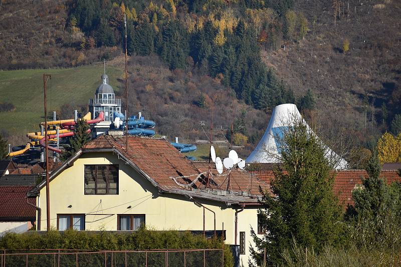 Bešeňová i okolí může nabídnout krásnou krajinu a přírodu. Lidé sem ale jezdí zejména do aquaparku.