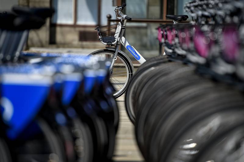 Sdílená jízdní kola Nextbike, 15. dubna 2019 v Ostravě.