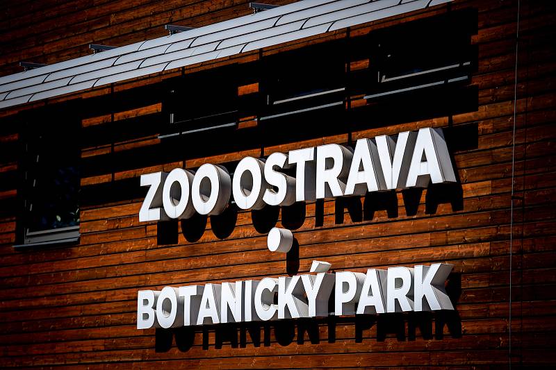 Vstupní budova do ZOO Ostrava, 27. dubna 2020 v Ostravě.