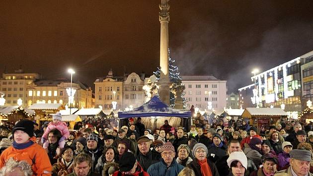  Akce Česko zpívá koledy se i letos uskutečnila v centru Ostravy na Masarykově náměstí.