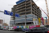 IQ OSTRAVA OFFICE PARK se bude skládat z třinácti- a desetipatrové budovy, které nabídnou plochu o rozměru 22 tisíc metrů čtverečních. Společnost CTP chce stavět v sousedství ještě další objekt o podobné výměře pronajímatelných prostor.  