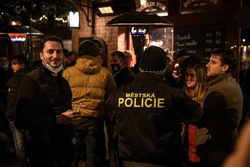 Policie a strážníci, Ostrava, rok 2020. Ilustrační foto.