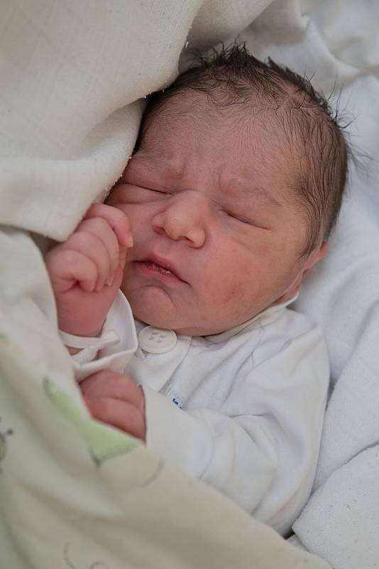 Damián Rajz, Karviná, narozen 1. května 2022 v Karviné, míra 48 cm, váha 3208 g. Foto: Marek Běhan