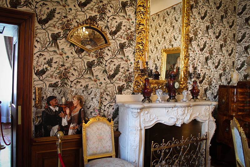 Interiéry karvinského zámku, ve kterých se natáčela filmová pohádka Když draka bolí hlava. Foto: Stanislava Kružíková