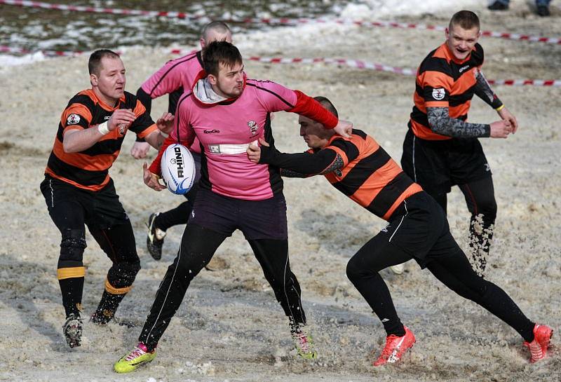 Snow rugby na Skalce.