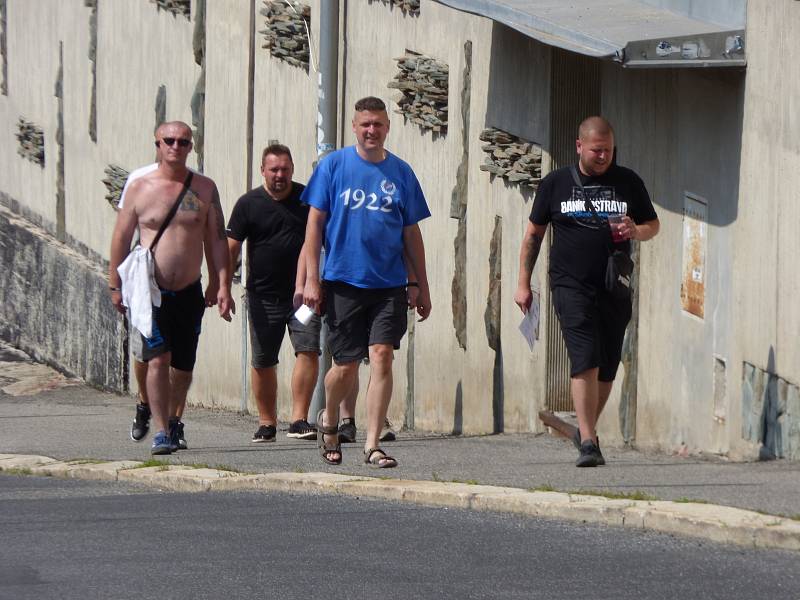 Fanoušci Baníku Ostrava v Jablonci (1. kolo ligy, 24. 7. 2021).