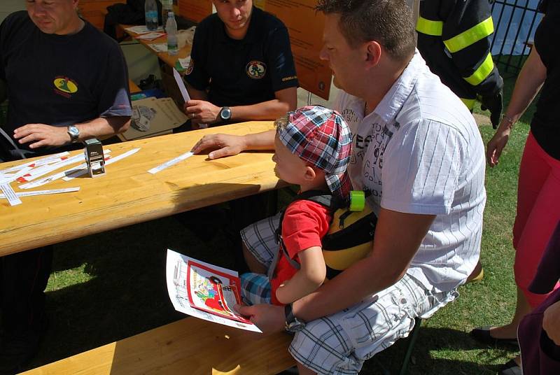 Prezentace hasičského sboru na Dni policie v Ostravě. 