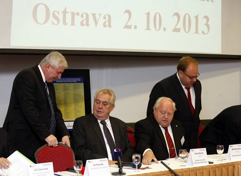 Prezident Zeman při zahájení ostravské mezinárodní konference Investment & business forum. 