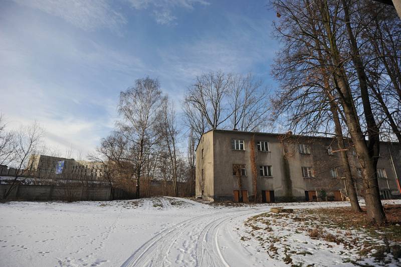 Lokalita v Cihelní ulici v Ostravě. Lidé ze střediska Don Bosco sem přijíždějí pravidelně třikrát týdně.