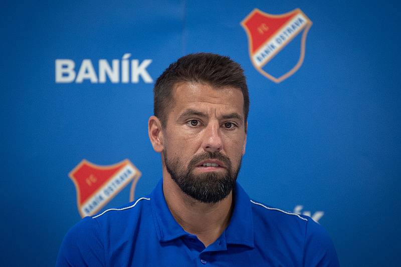 Fotbalista Milan Baroš na tiskové konferenci oznámil, že po sezoně ukončí v 38 letech aktivní kariéru, 3. července 2020 v Ostravě.