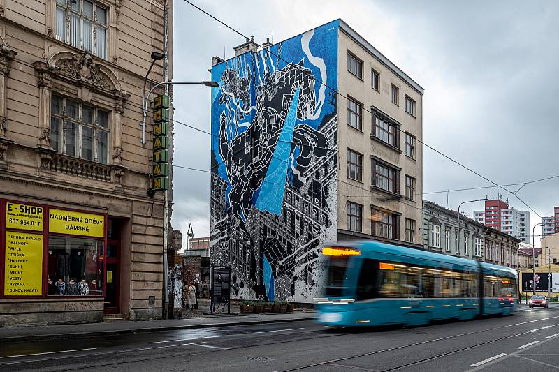 V centru vznikla nástěnná malba (mural), která bude zdobí fasádu domu v proluce v Nádražní ulici. Muralartovou malbu vytvořil polský umělec Mariusz M-City Waras, 29. září 2020 v Ostravě.