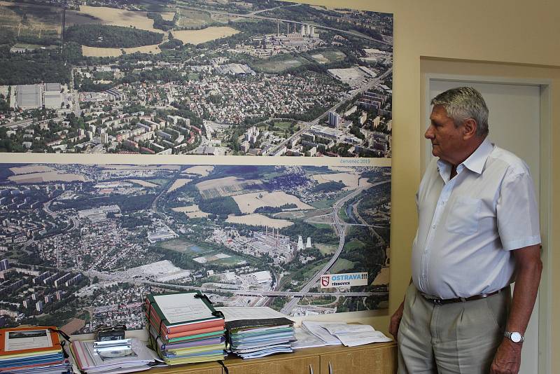 Starosta Třebovic František Šichnárek.