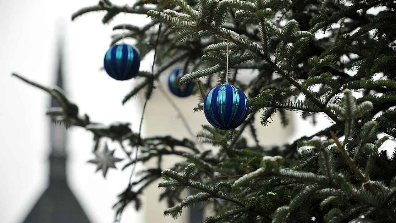 Advent ve Žďáře: rozsvícení vánočního stromu i ohňostroj. Trhy budou tradiční