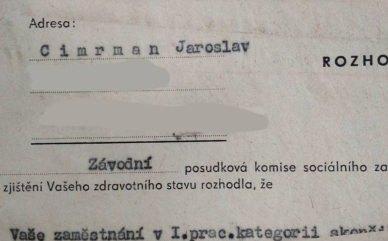 Archiv horníků a dalších pracovníků ostravských šachet je na někdejším Dole Jeremenko ve Vítkovicích, objevilo se v něm i jméno Jaroslava Cimrmana, který fáral na Dole Hlubina, nyní jsou osobní karty zadávány do počítačového systému.