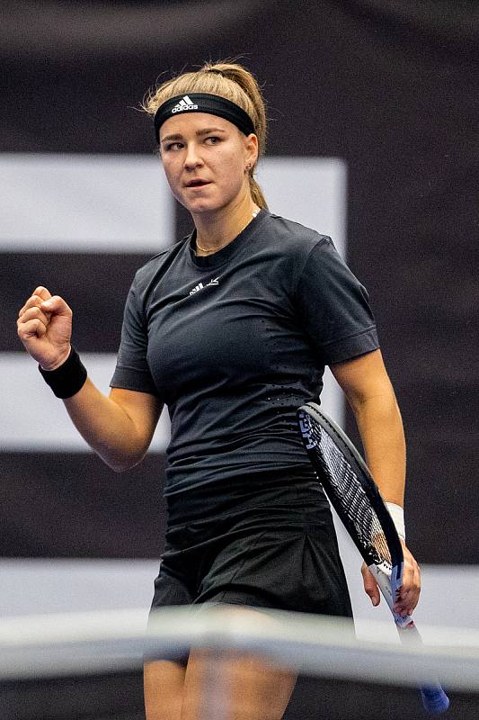 Tenisový turnaj žen WTA Agel Open 2022, 4. října 2022, Ostrava. Karolína Muchová (ČR) (na snímku) - Beatriz Haddadová Maiaová (Braz.)