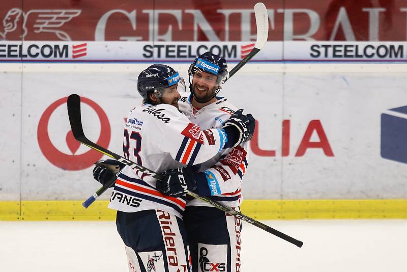 Utkání 34. kola hokejové extraligy: HC Vítkovice Ridera - HC Oceláři Třinec, 12. ledna 2019 v Ostravě. Na snímku (zleva) Šimon Stránský, Blaž Gregorcs.