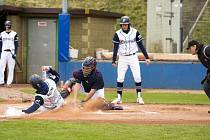 Extraliga baseballistů, 2. kolo, Arrows Ostrava - Hroši Brno 2:1 na zápasy.