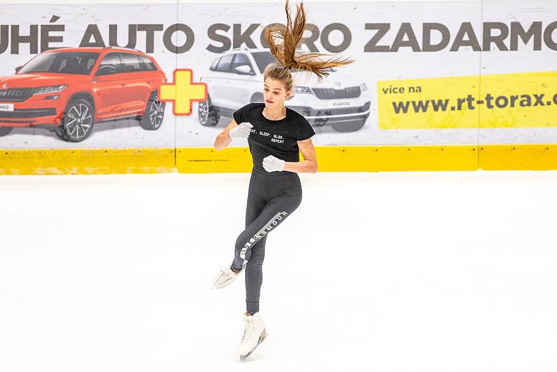 Trénink krasobruslení dětí pod vedením Michala Březiny v Ostravě.