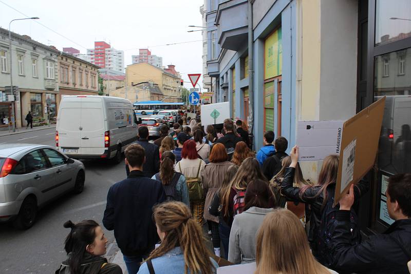 Protestní akce za lepší ochranu klimatu a snižování emisí v Ostravě, 3. května 2019.