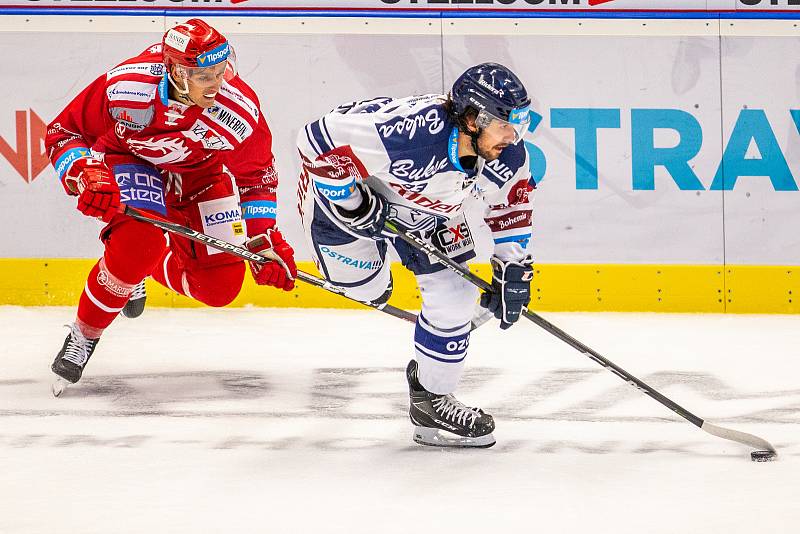 Utkání 33. kola hokejové extraligy: HC Vítkovice Ridera - HC Oceláři Třinec, 17. září 2019 v Ostravě. Zleva Šimon Stránský z Vítkovic.