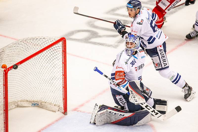 Čtvrtfinále play off hokejové extraligy - 2. zápas: HC Oceláři Třinec - HC Vítkovice Ridera, 20. března 2022 v Třinci. Brankář Vítkovic Aleš Stezka.