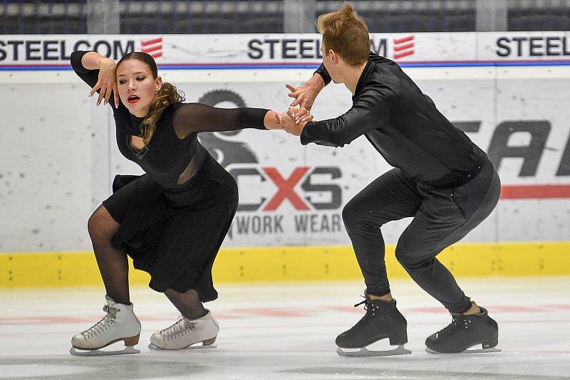 Taneční pár Natálie a Filip Taschlerovi v Ostravě na Grand Prix juniorů 2018, mezinárodním mistrovství čtyř zemí 2019 a reprezentačních prověrkách 2020 a 2021.