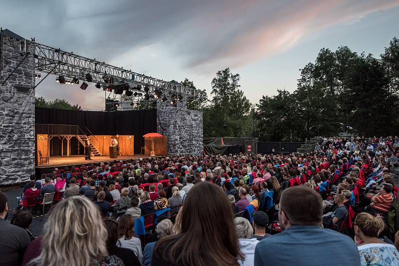 Letní shakespearovské slavnosti na Slezskoostravském hradě, archivní snímek.