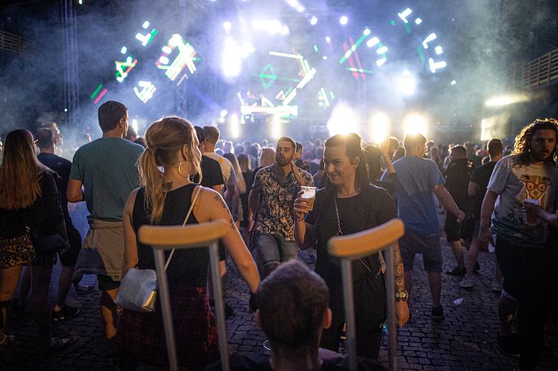 Taneční festival elektronické hudby Beats for love v Ostravě, v areálu Dolní oblasti Vítkovice.