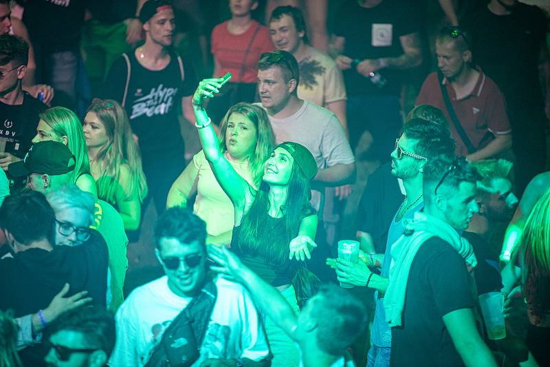 Taneční festival elektronické hudby Beats for love v Dolní Oblasti Vítkovice, 4. července 2020 v Ostravě.