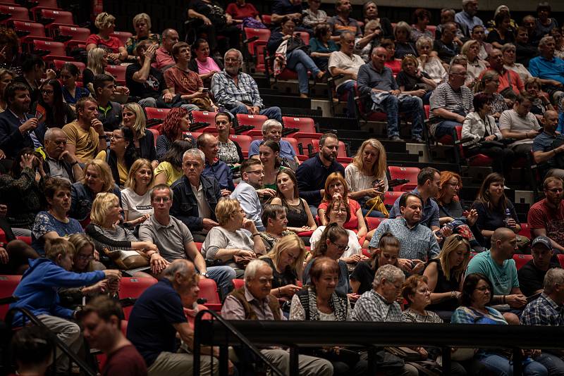 Koncert písničkáře Jaromíra Nohavici v Gongu, 10. května 2022 v Ostravě.