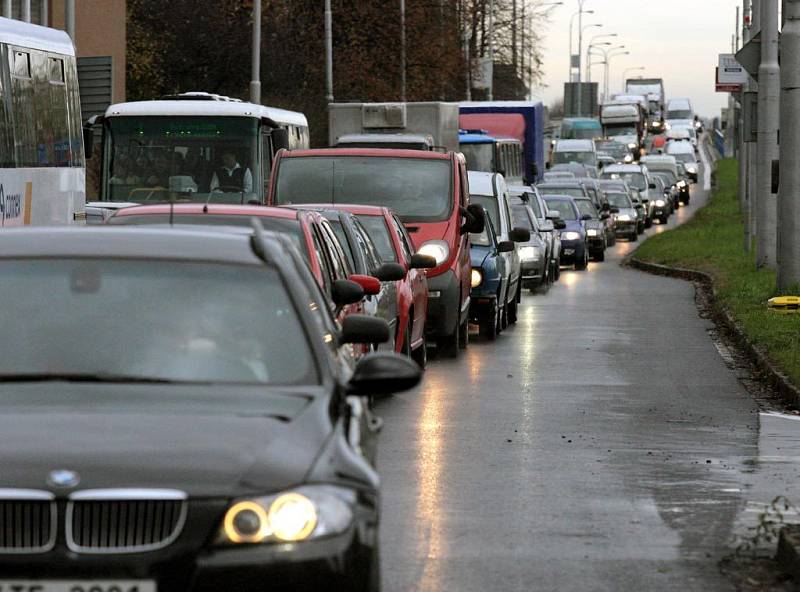 Dopravní kalamita na Plzeňské ulici v Ostravě