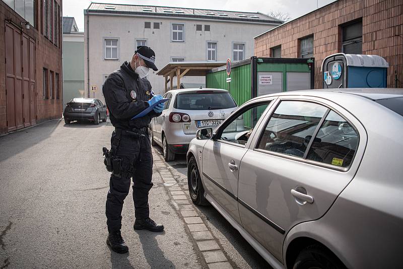 Odběrové místo pro PCR testy v Městské nemocnici Ostrava, 19. března 2021 v Ostravě.